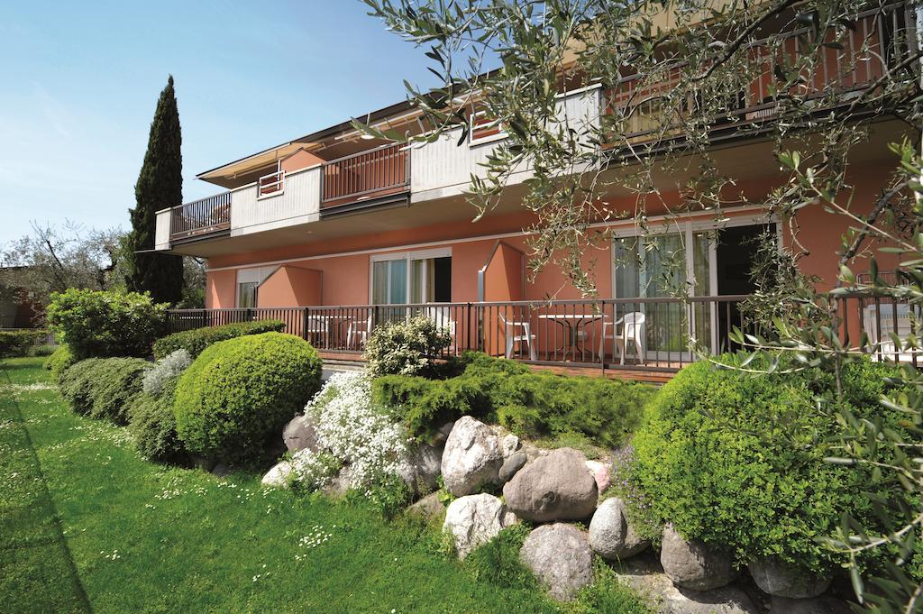 Residence La Madonnina Limone sul Garda Exterior foto
